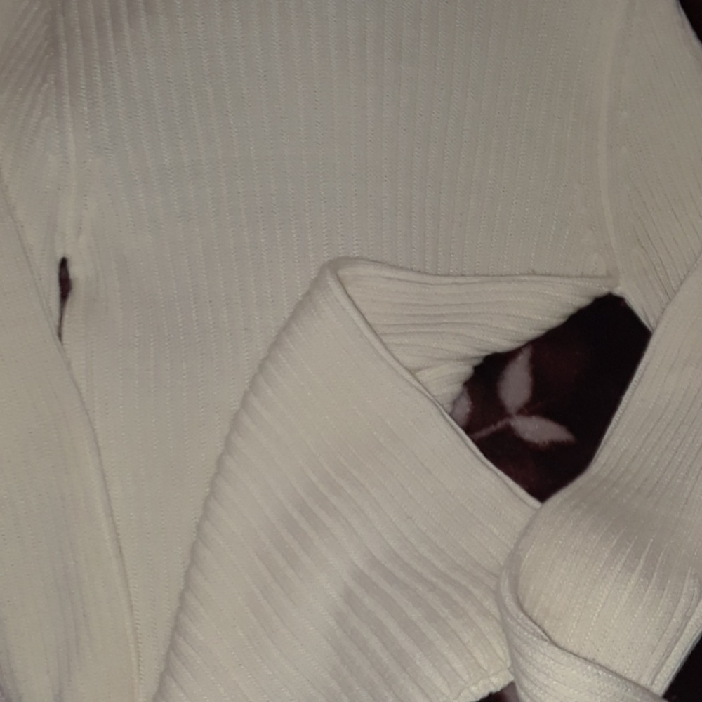 Sweater - Picture 2 of 4